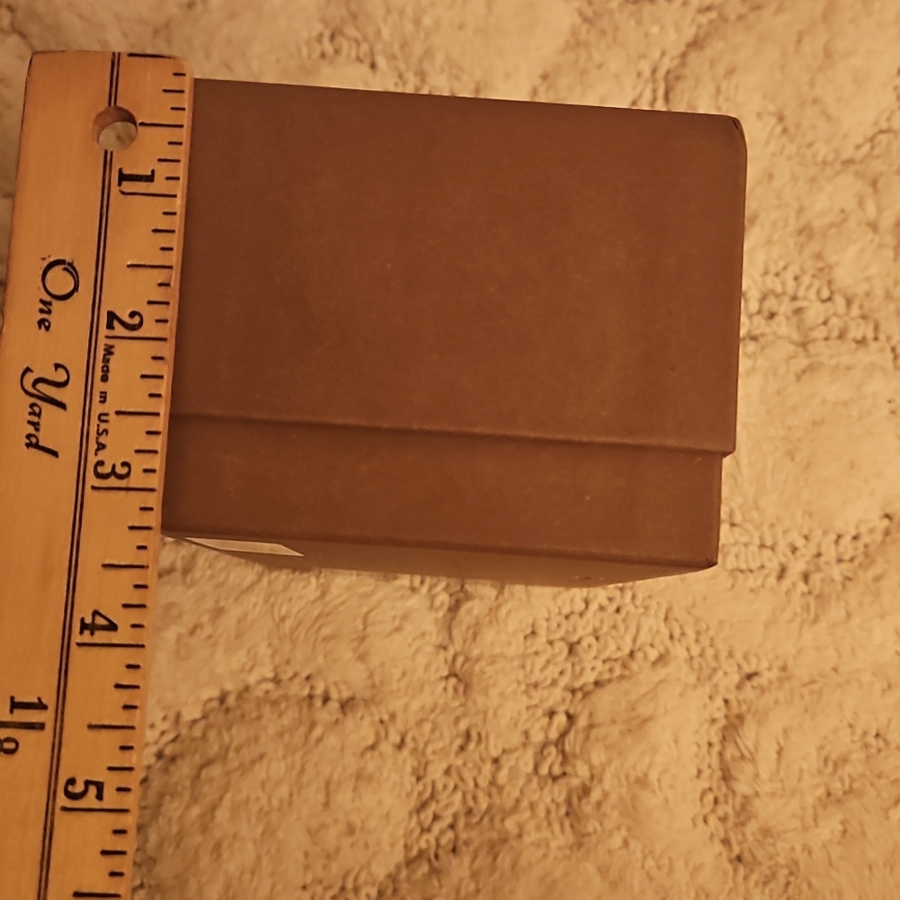 Burberry Gift Bag & Eyeglasses Box - Picture 9 of 10